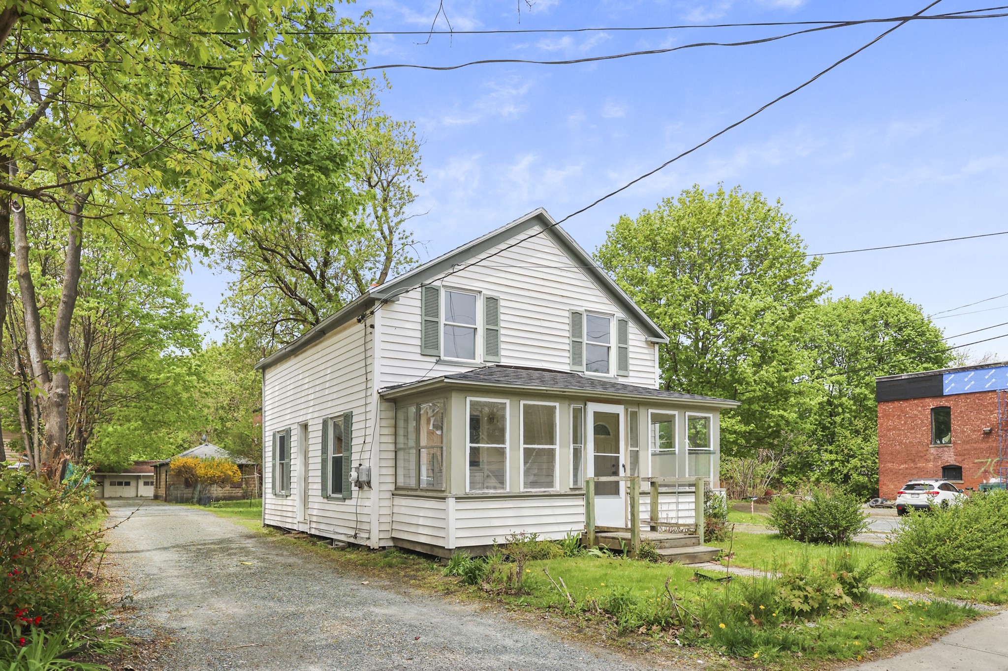 139 Second St Property Photo 3