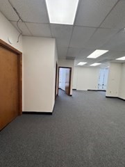 564 Main St Property Photo 2