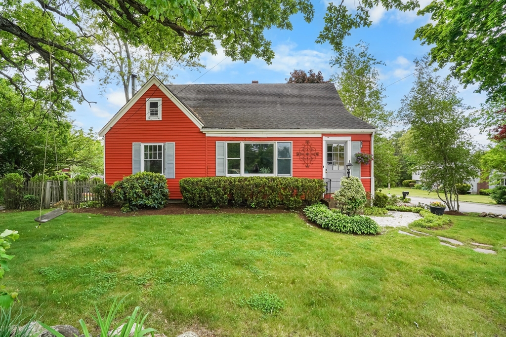 207 Topsfield Rd Property Photo 1