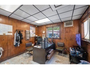 990 S. Main St. Property Photo 17