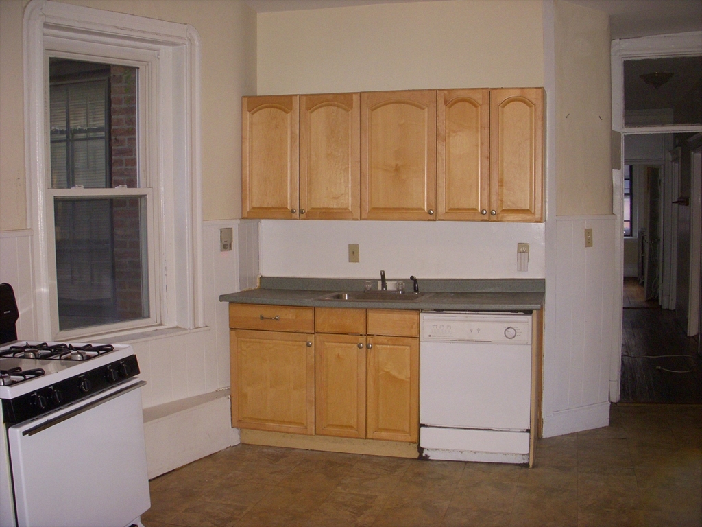 145 Charles St # 2 Property Photo 4