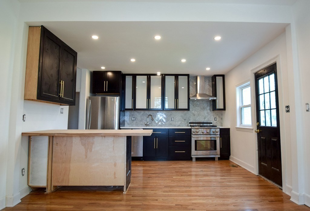 32 Cedar Street Property Photo 1