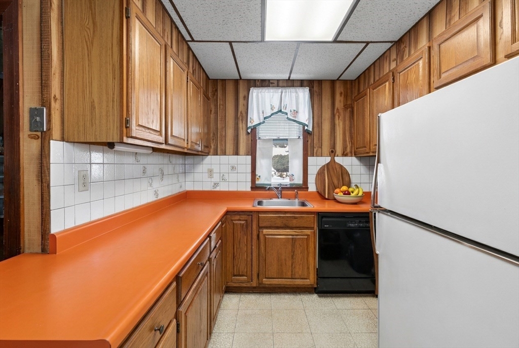 135 Allen Ave Property Photo 22