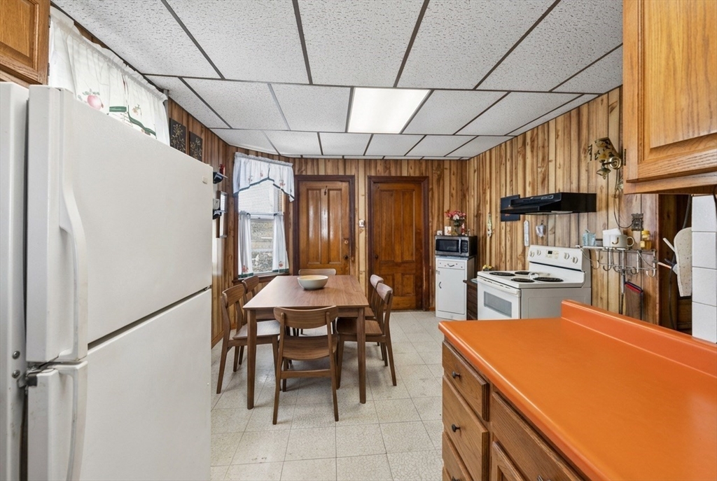 135 Allen Ave Property Photo 23