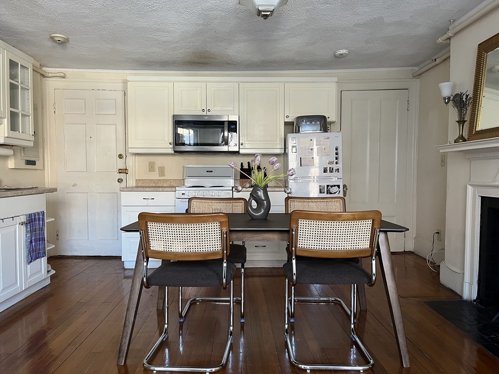 15 Charles # 2l Property Photo 3