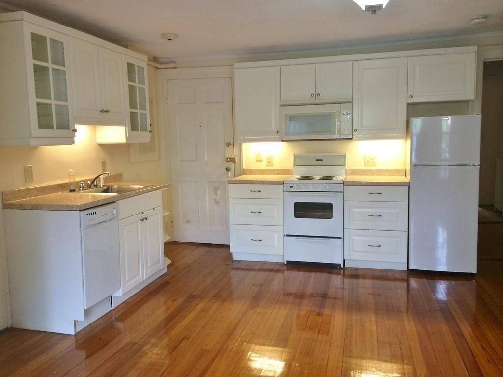 15 Charles # 2l Property Photo 5