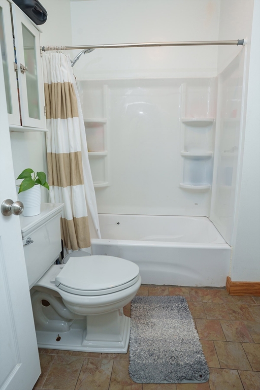 80 Collins St. Property Photo 13