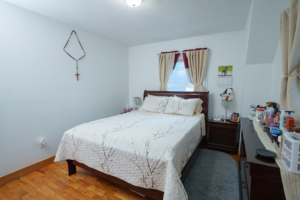80 Collins St. Property Photo 16