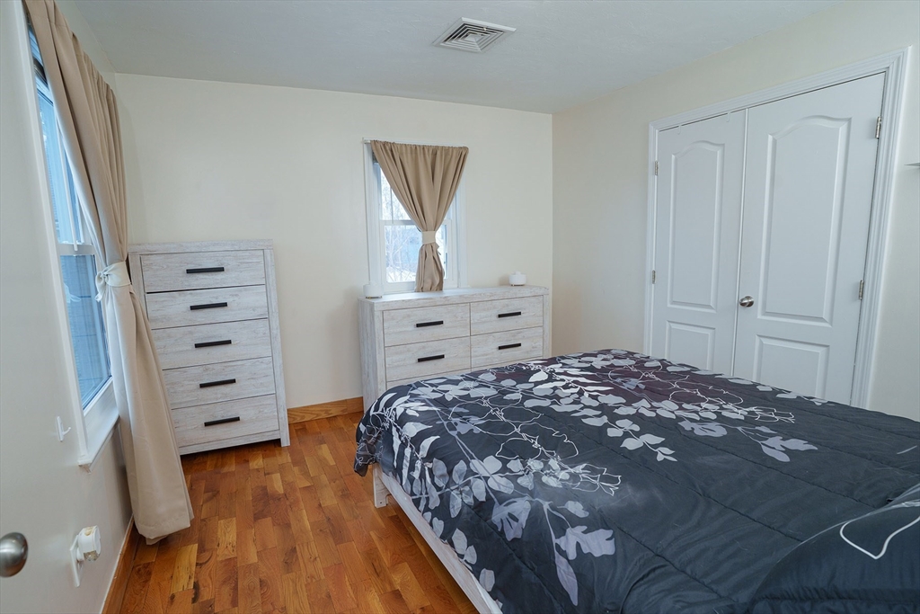80 Collins St. Property Photo 18