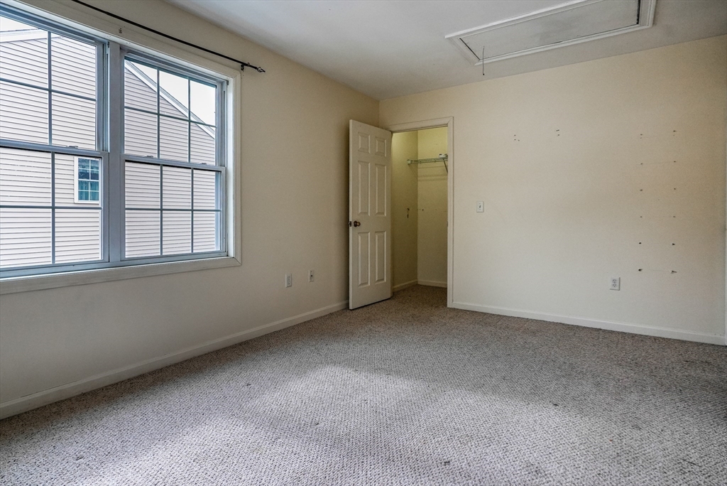 318 Crescent St # A Property Photo 11