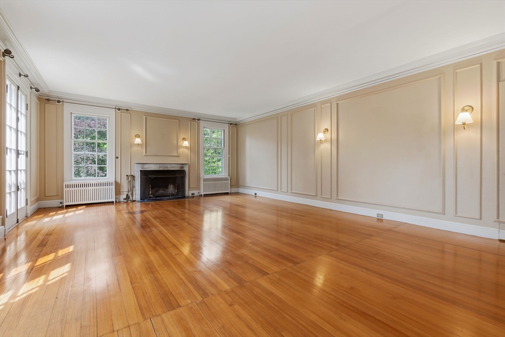 852 Hale St Property Photo 8