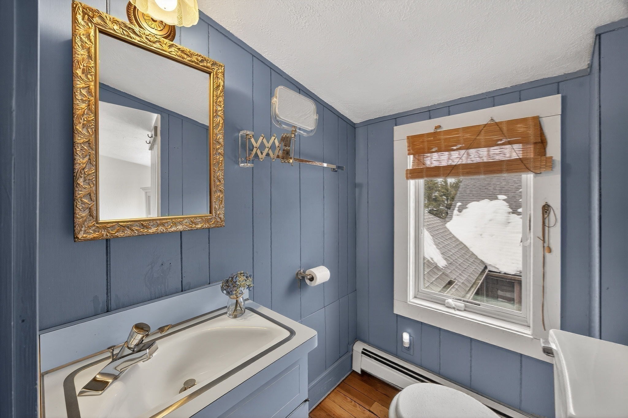 102 Nashawena St Property Photo 23