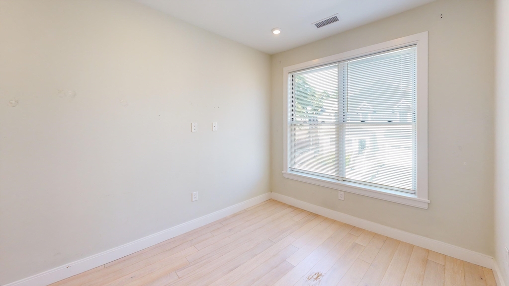 197 Green Property Photo 5