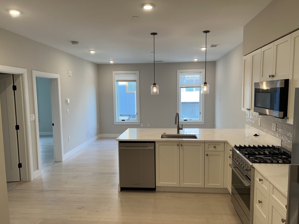 197 Green Property Photo 11