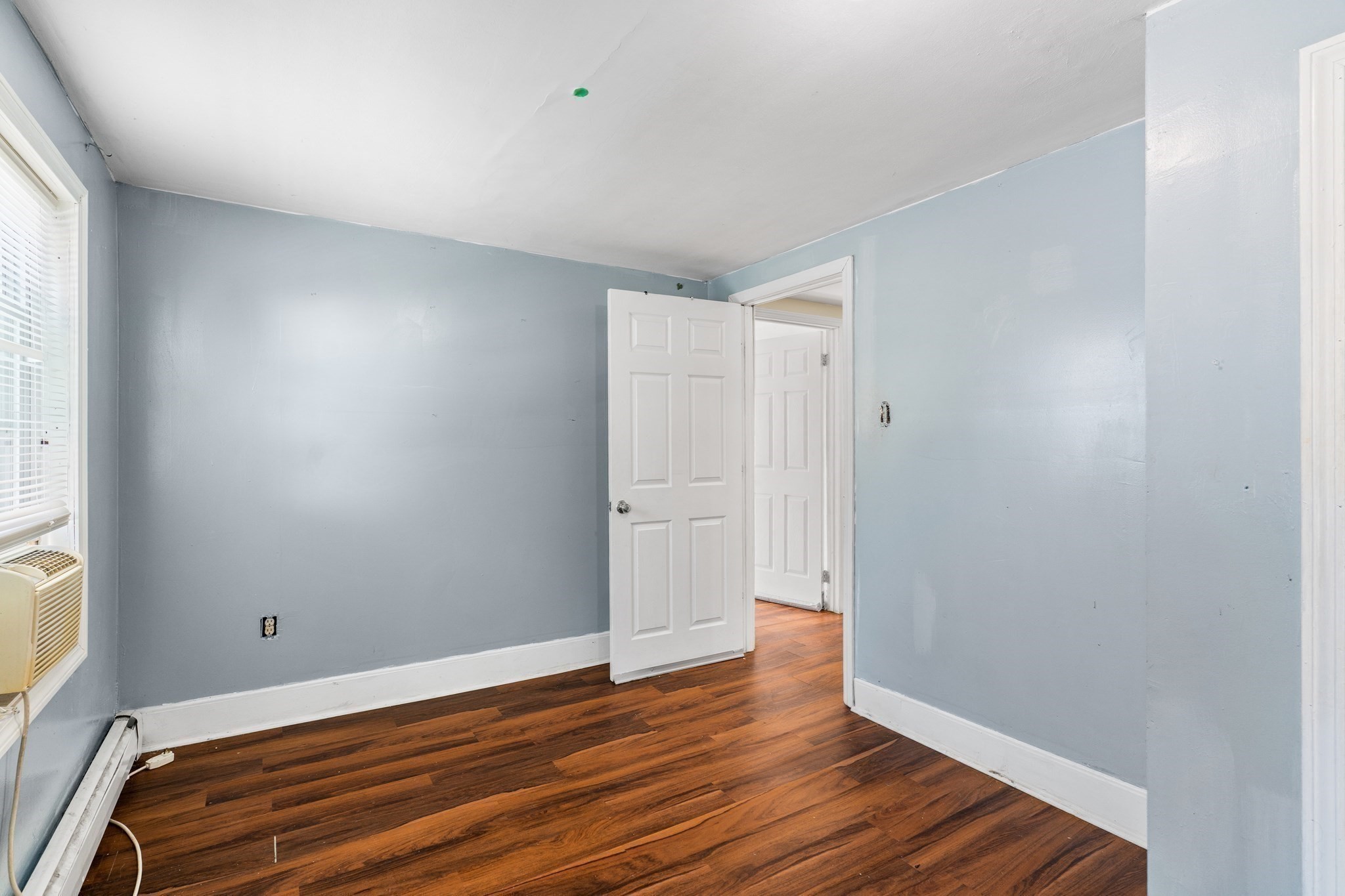192 E Spring St Property Photo 8