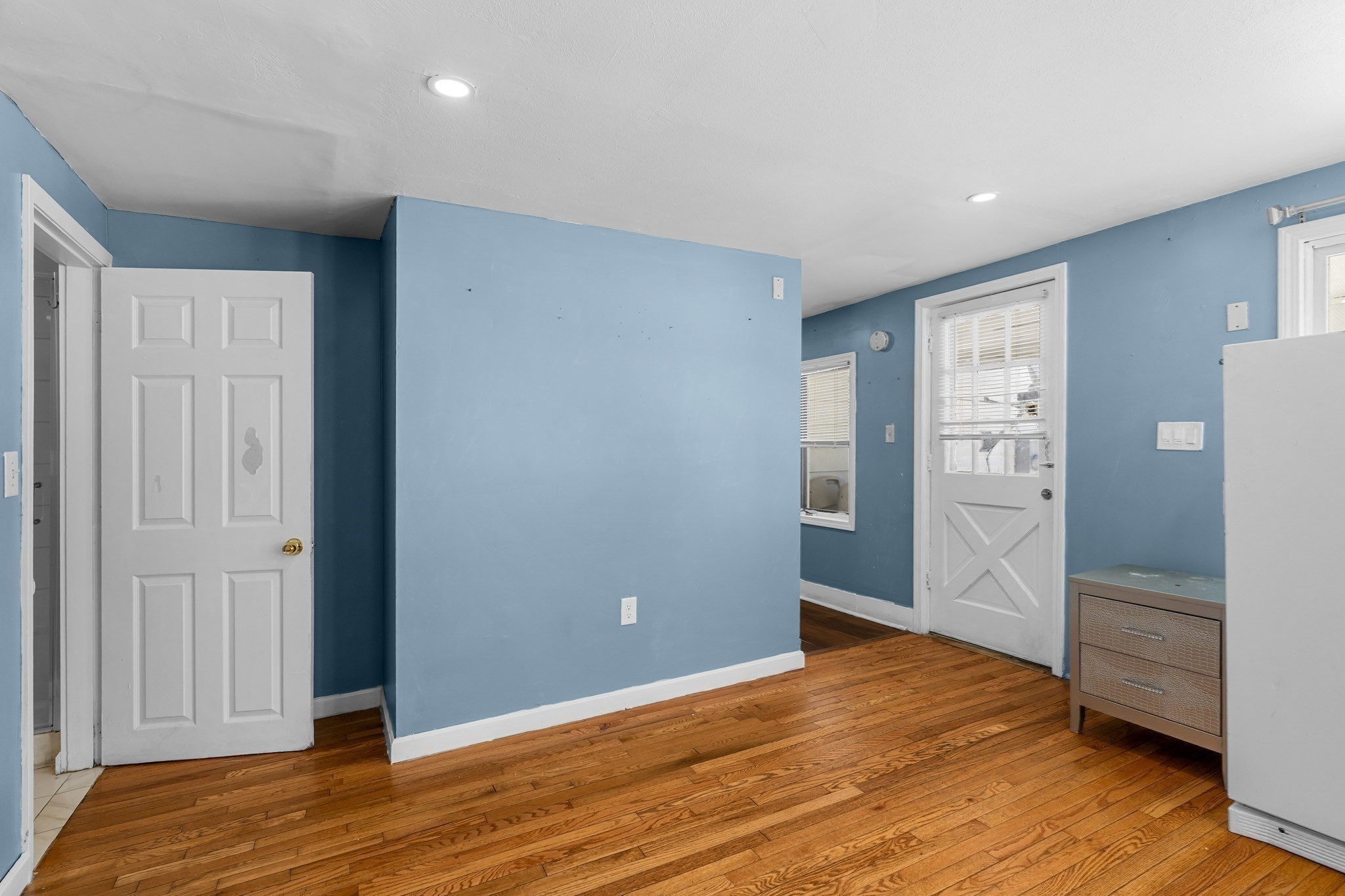192 E Spring St Property Photo 9