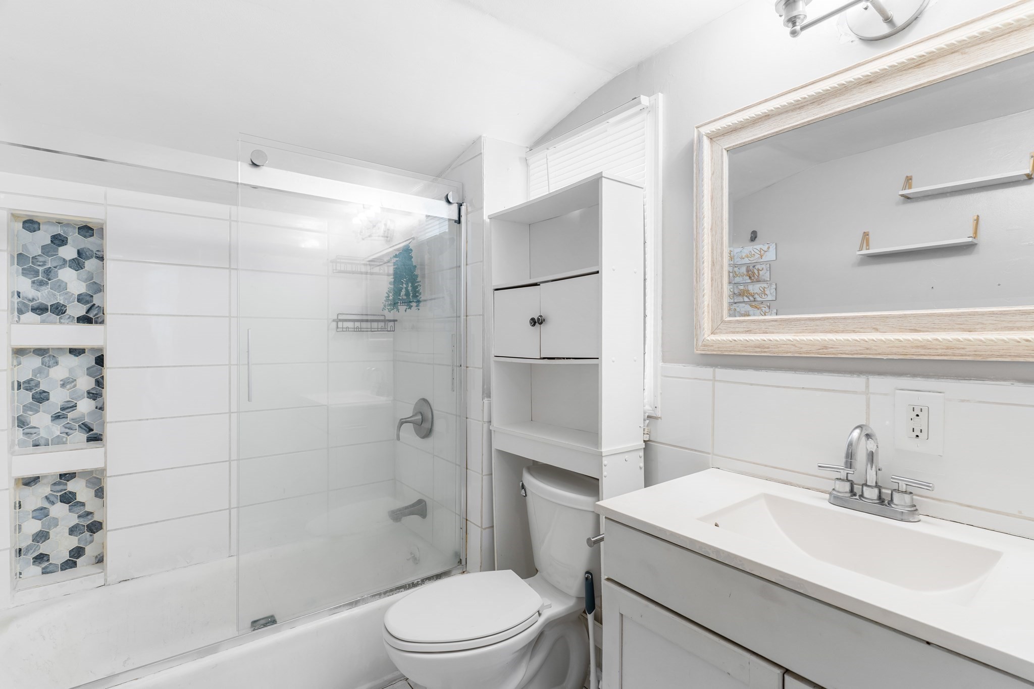 192 E Spring St Property Photo 10