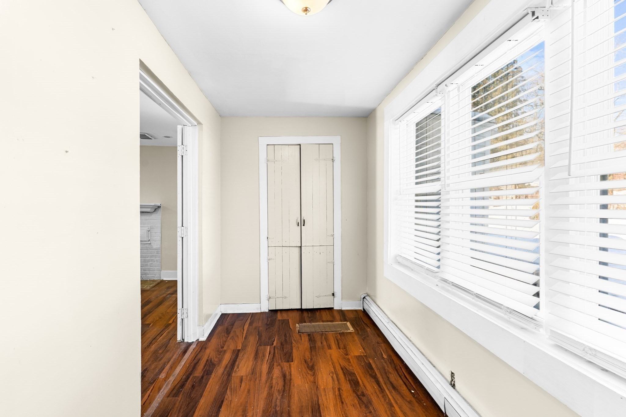 192 E Spring St Property Photo 13