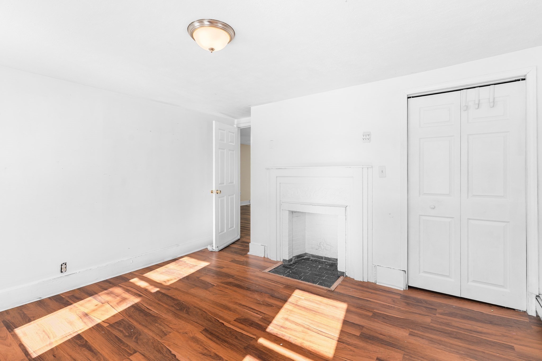 192 E Spring St Property Photo 14