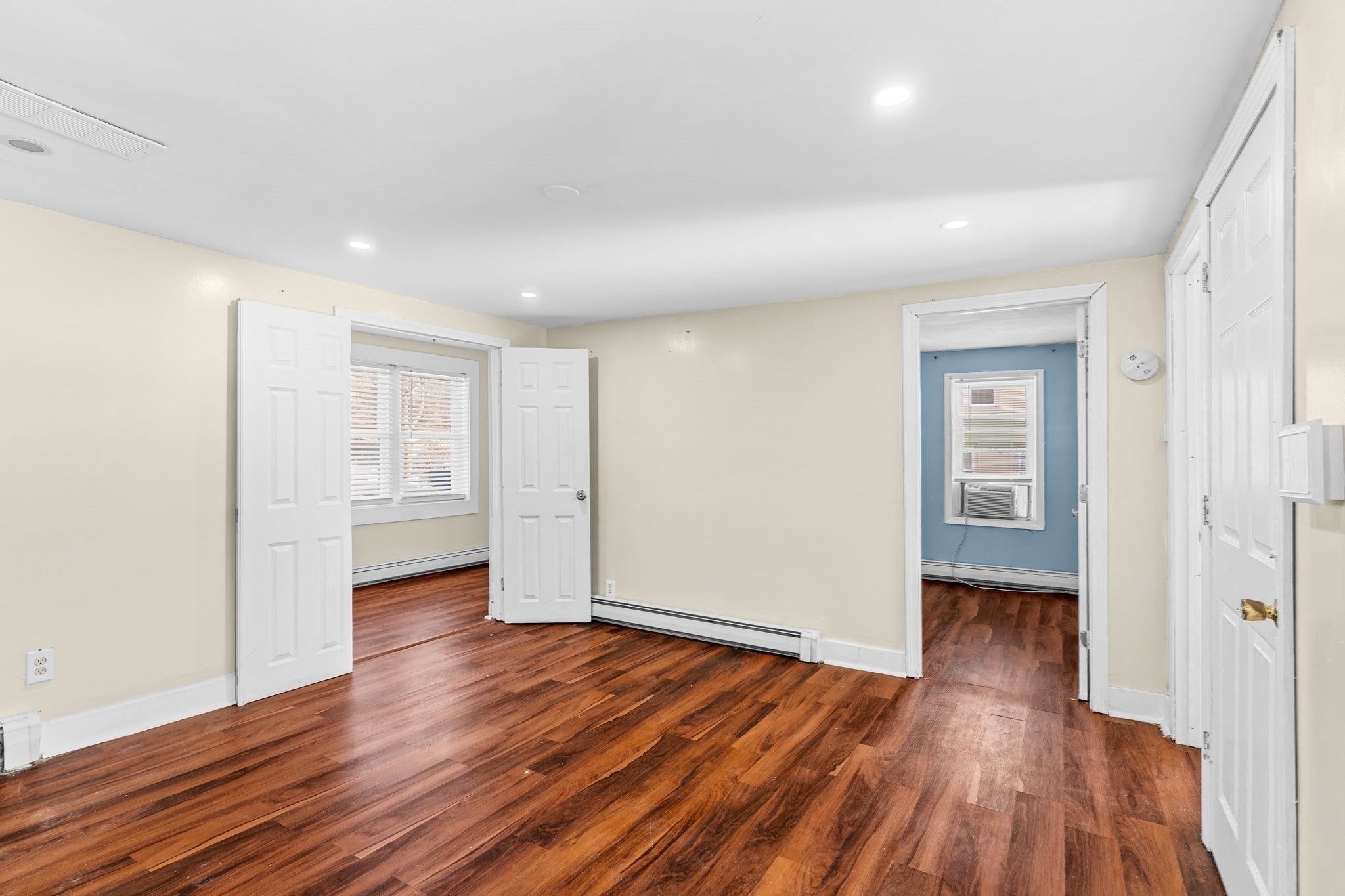 192 E Spring St Property Photo 16