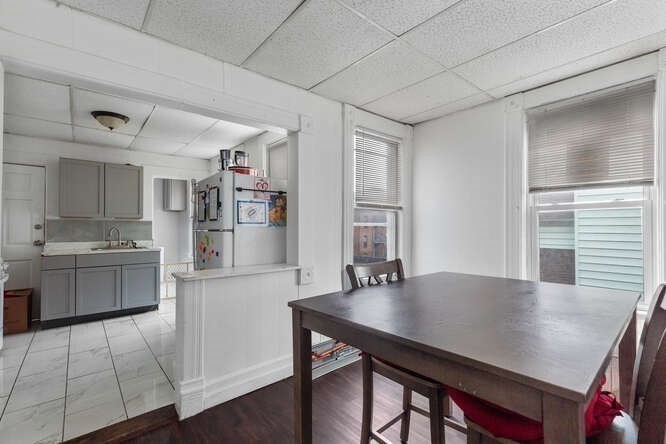 24 Adams St Property Photo 11