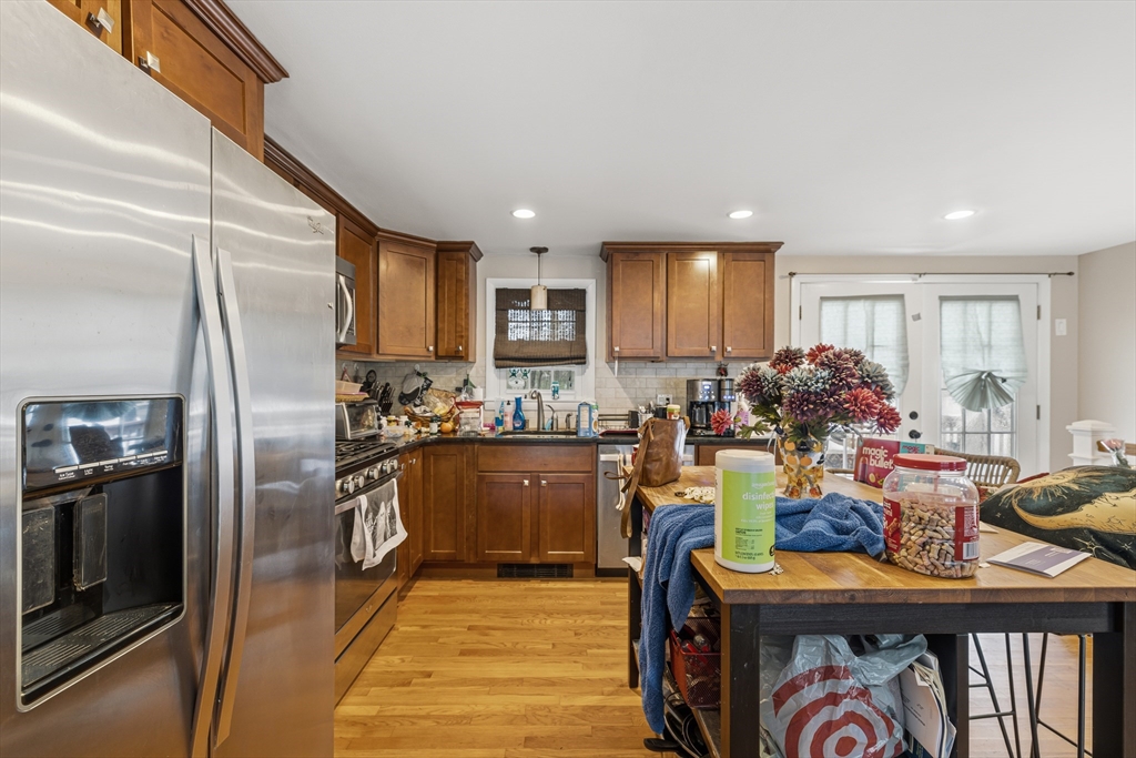 51 Newton St Property Photo 8
