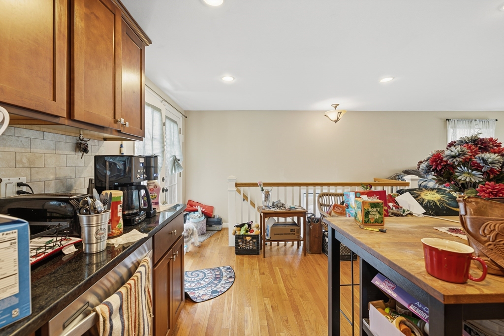 51 Newton St Property Photo 9