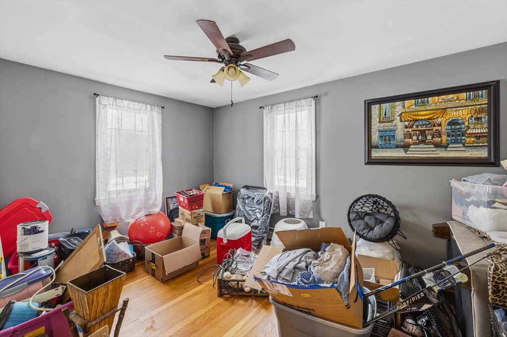 51 Newton St Property Photo 19
