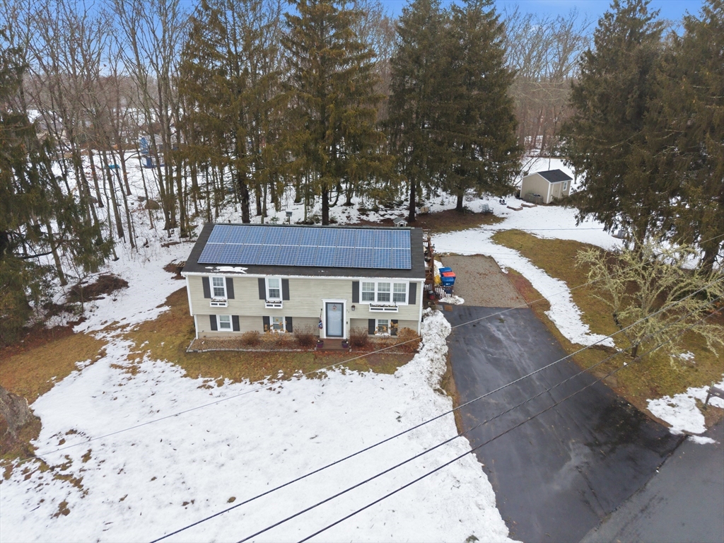 51 Newton St Property Photo 38