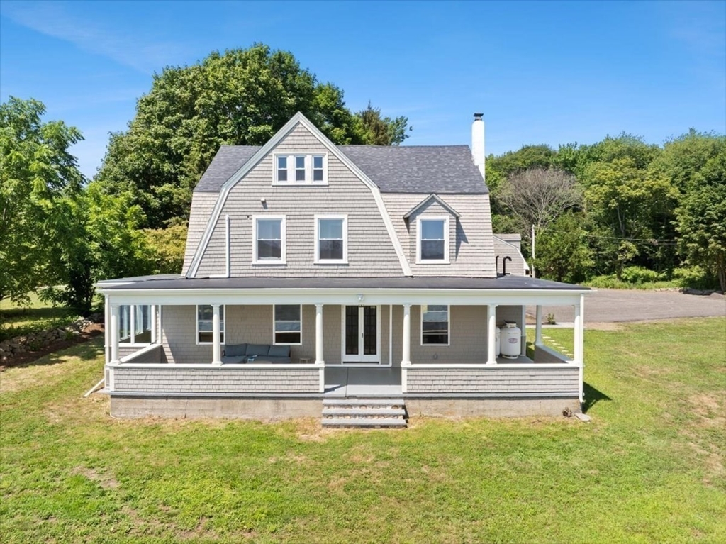 1366 Gardners Neck Rd Property Photo 6
