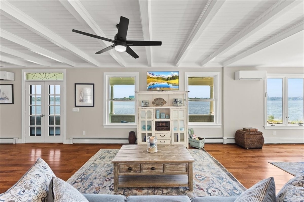 1366 Gardners Neck Rd Property Photo 10