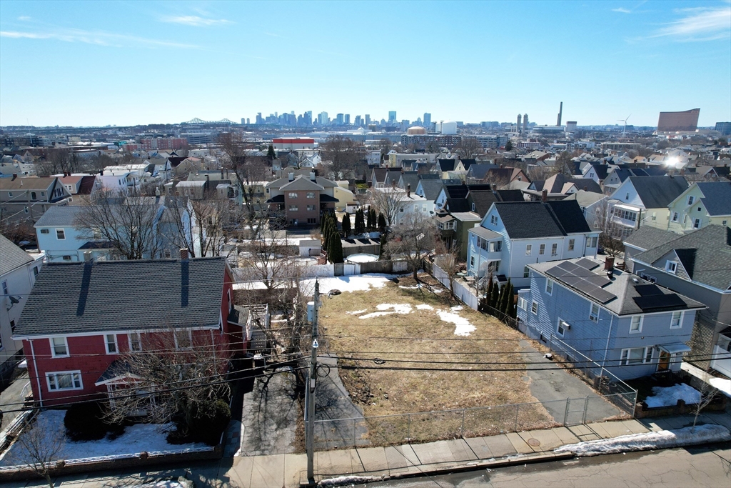 100 Summer St Property Photo 3