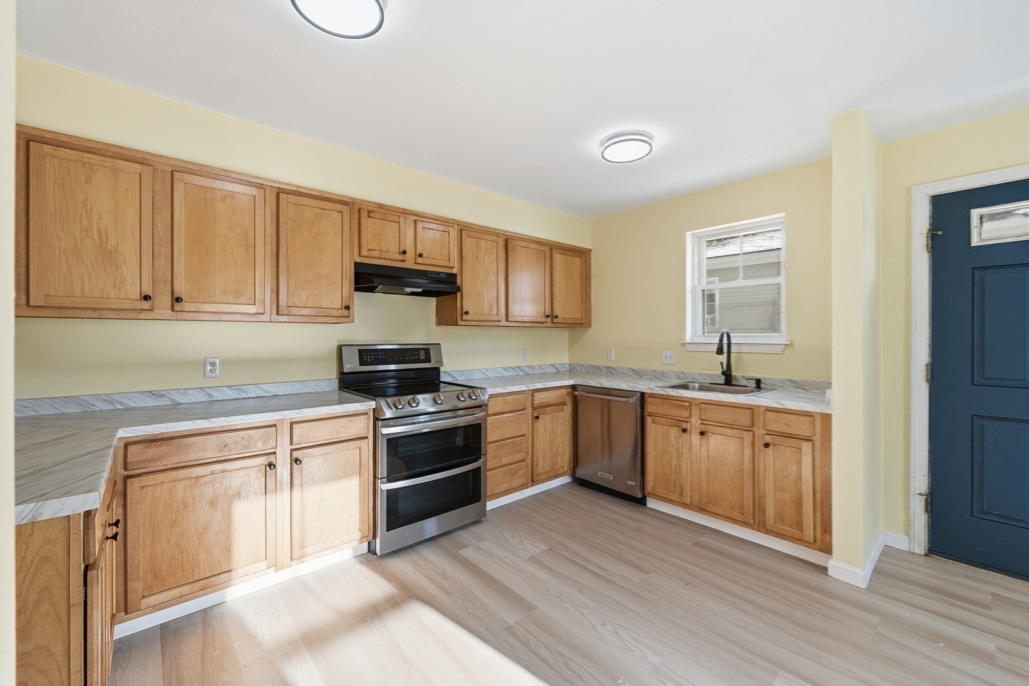 200 Beacon St Property Photo 4
