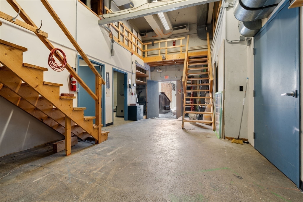 115 Dummer St Property Photo 8