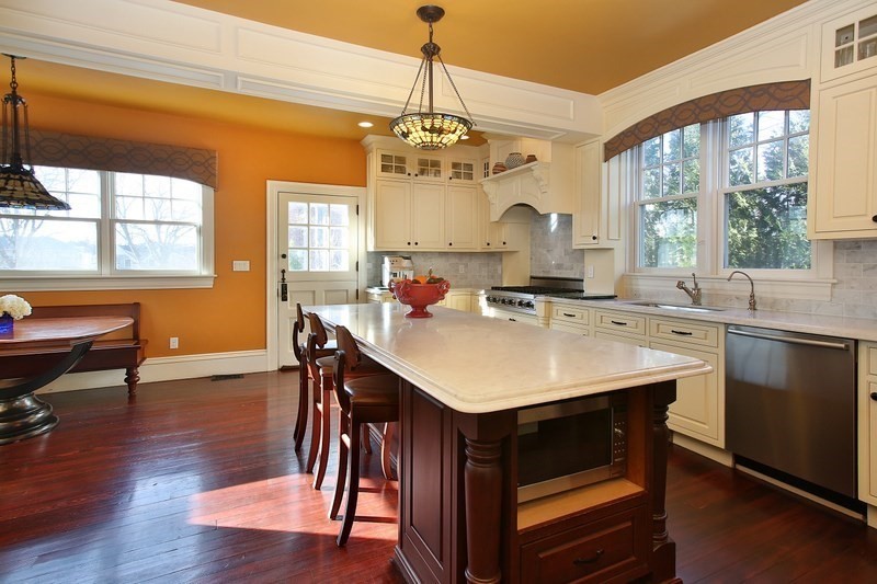 460 Heath Street Property Photo 4