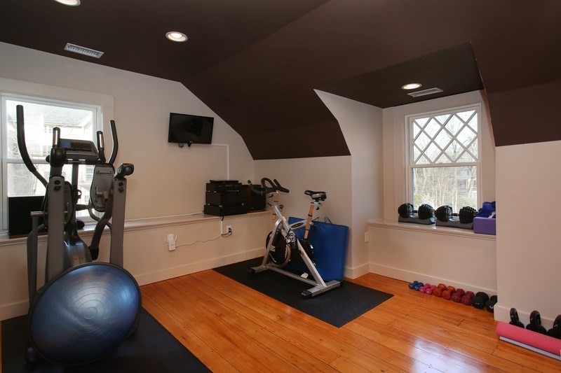 460 Heath Street Property Photo 20