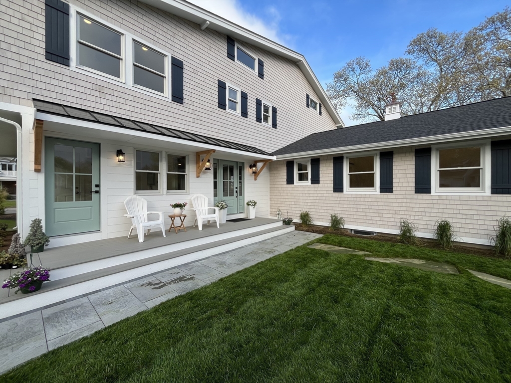 531 Menauhant Rd Property Photo 1