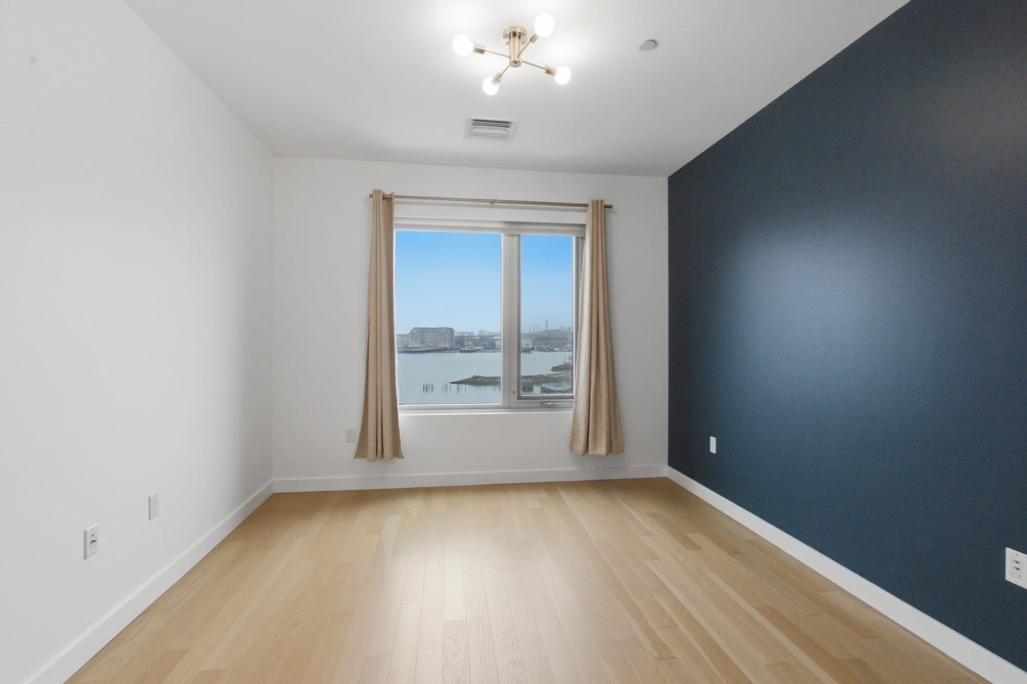 65 Lewis St Property Photo 20