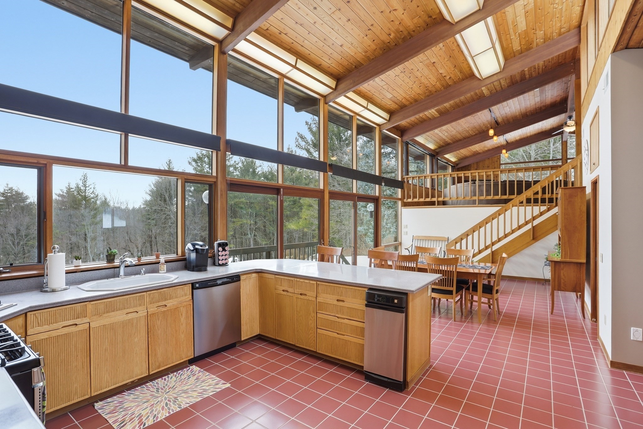 1090 North Road Property Photo 3