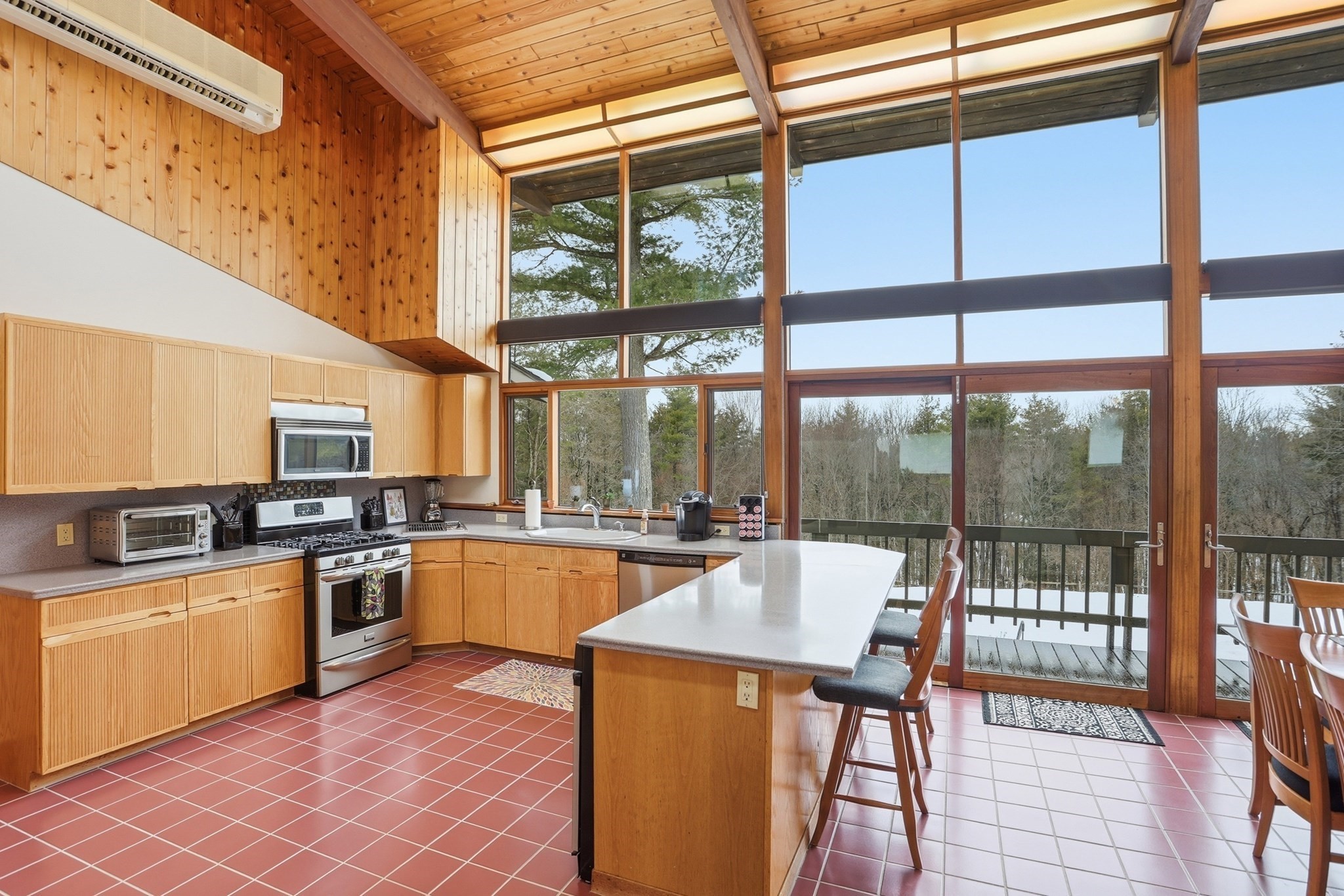 1090 North Road Property Photo 5