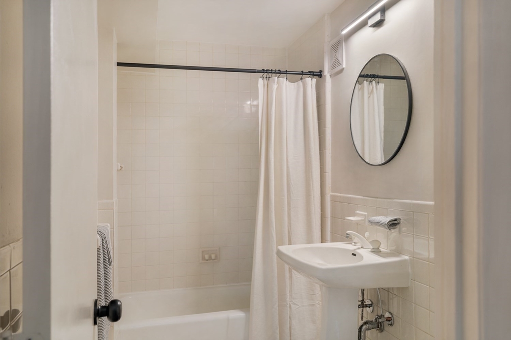 287 Harvard Street # 60 Property Photo 17