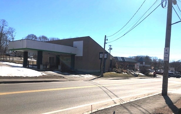 1255 Bridge Street Property Photo 4