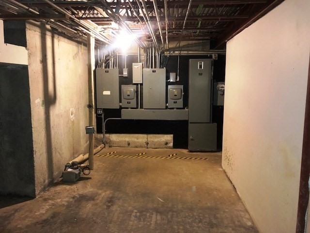 1255 Bridge Street Property Photo 14