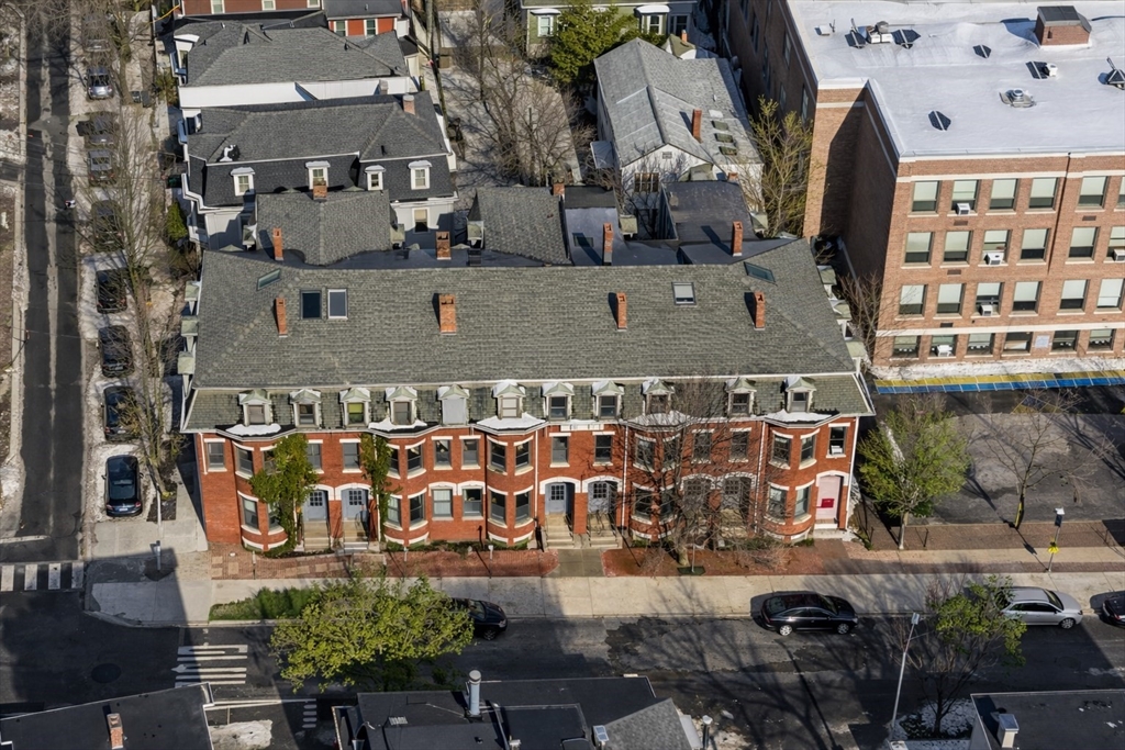 183 Harvard St Property Photo 3
