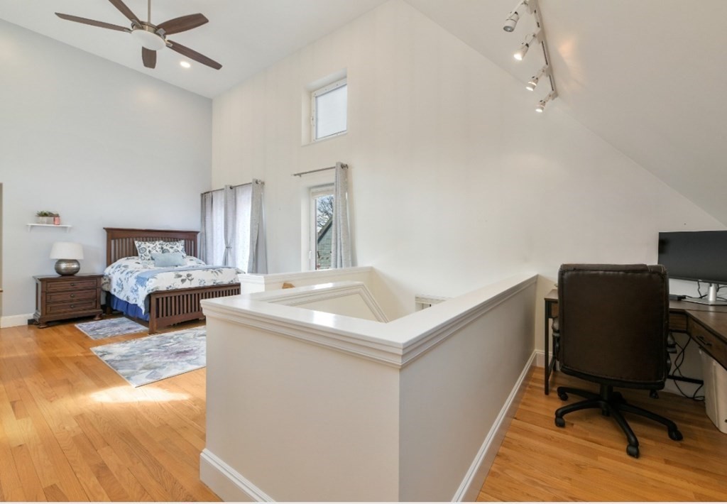 492 Beacon # 82 Property Photo 11
