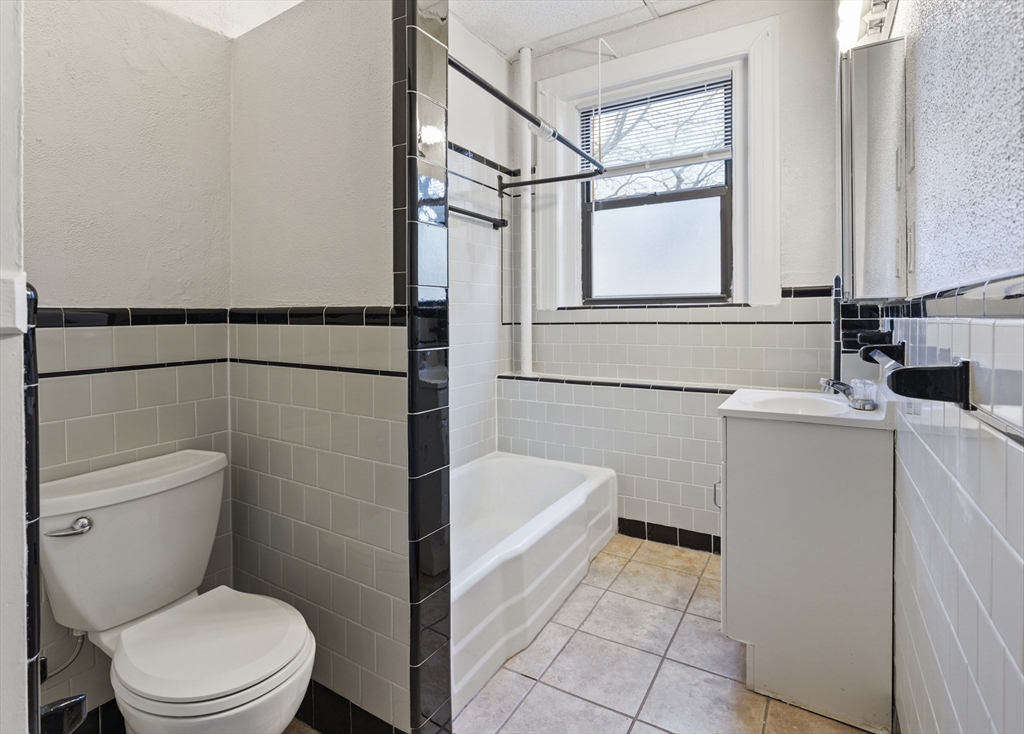 1010 Massachusetts Avenue Property Photo 6