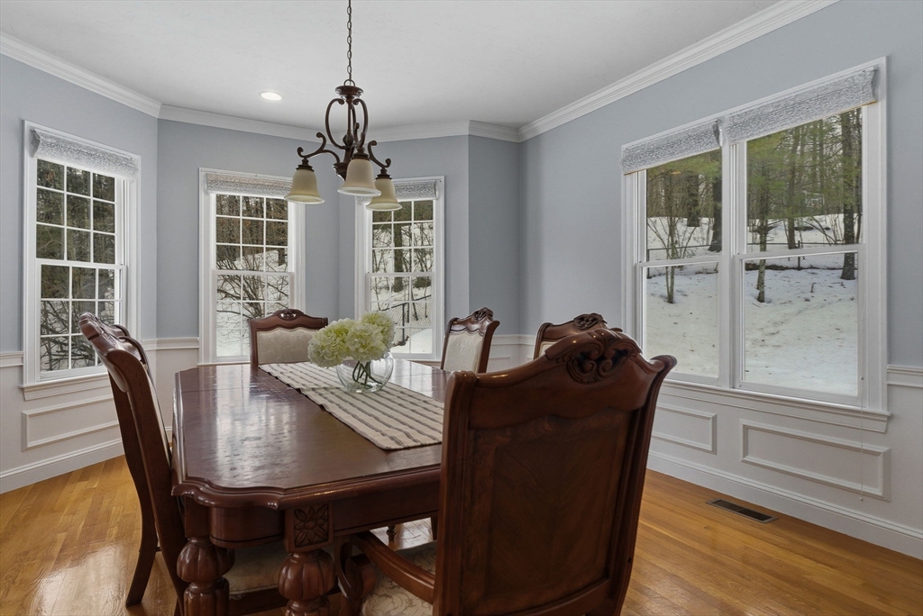 7 Grindstone Ct Property Photo 8