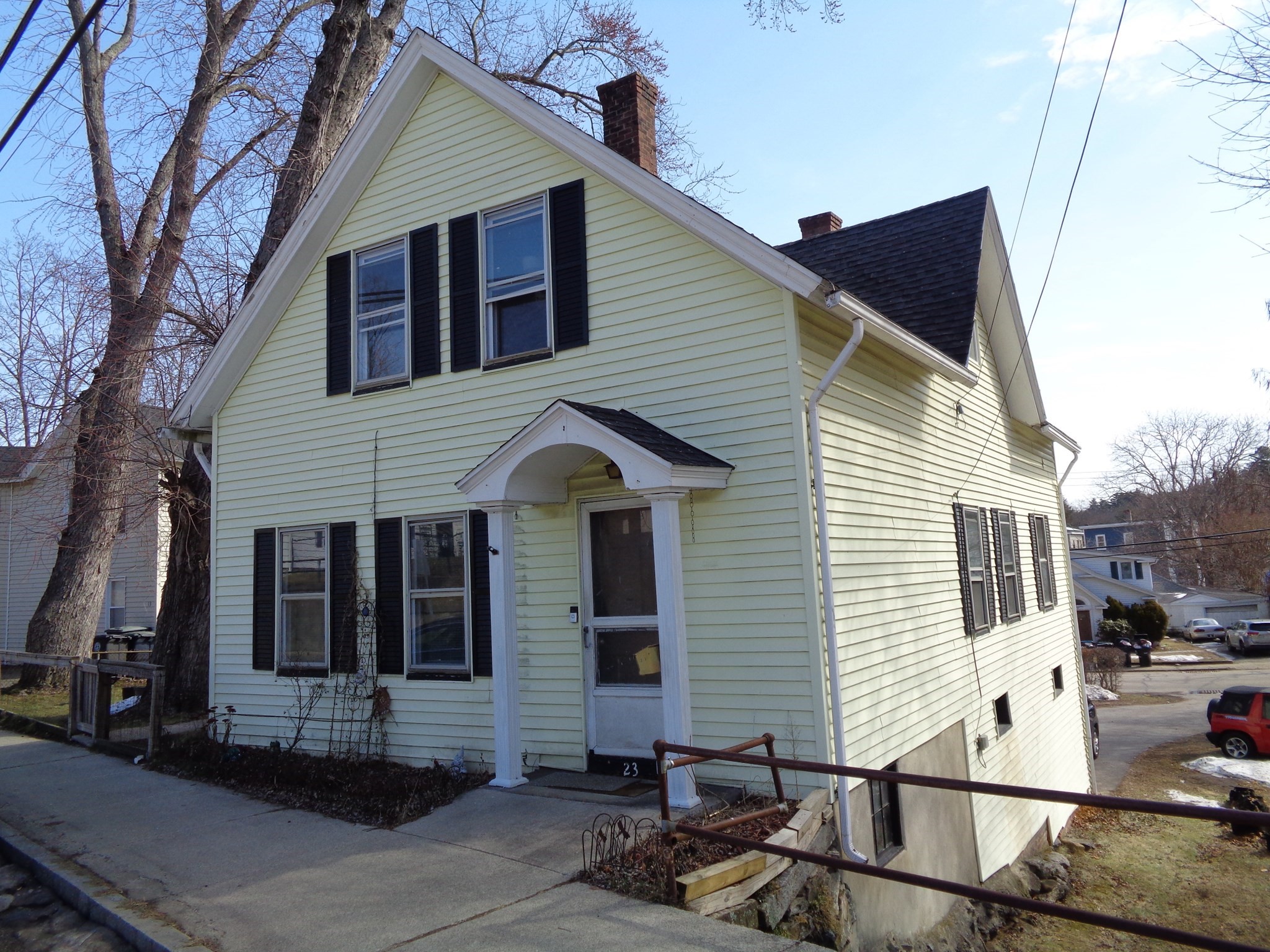 21-23 Eastford Rd. Property Photo 1