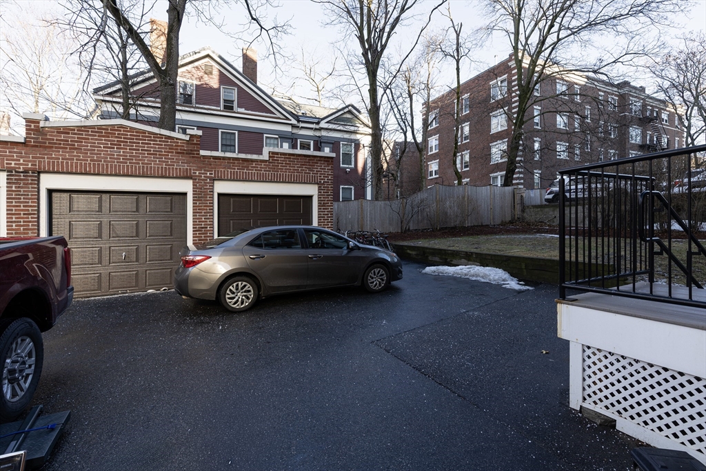 1039 Massachusetts Avenue Property Photo 2