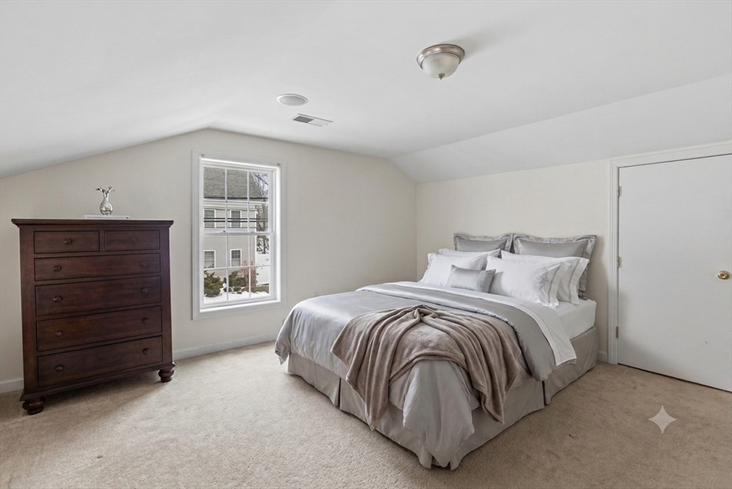 17 School St Property Photo 11